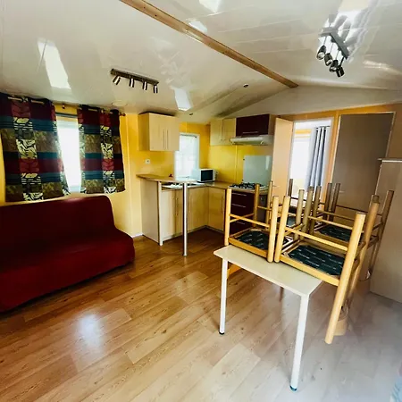 Campsite Mobil Mercure Villemur-sur-Tarn
